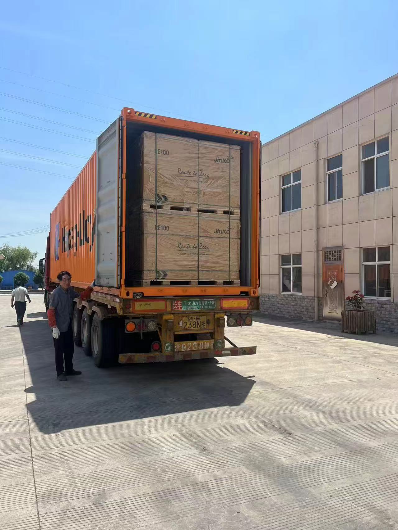 Container loading — Jinko modules
