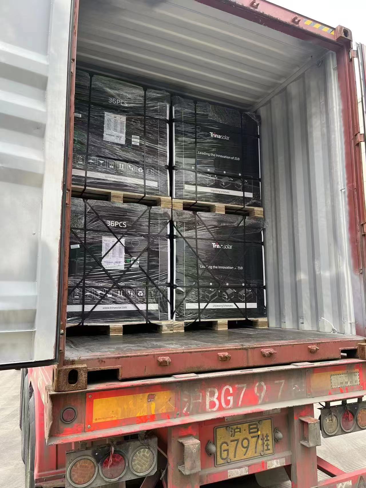 Secured pallets — Trina Solar