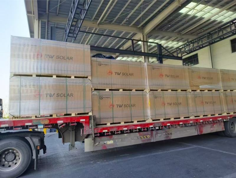 Tongwei Solar Twmhf-66hd Tier 1 N-type Bifacial Half Cell Mono Module 700-735w Dual Glass Solar Panels - Buy Product on Alibaba.com