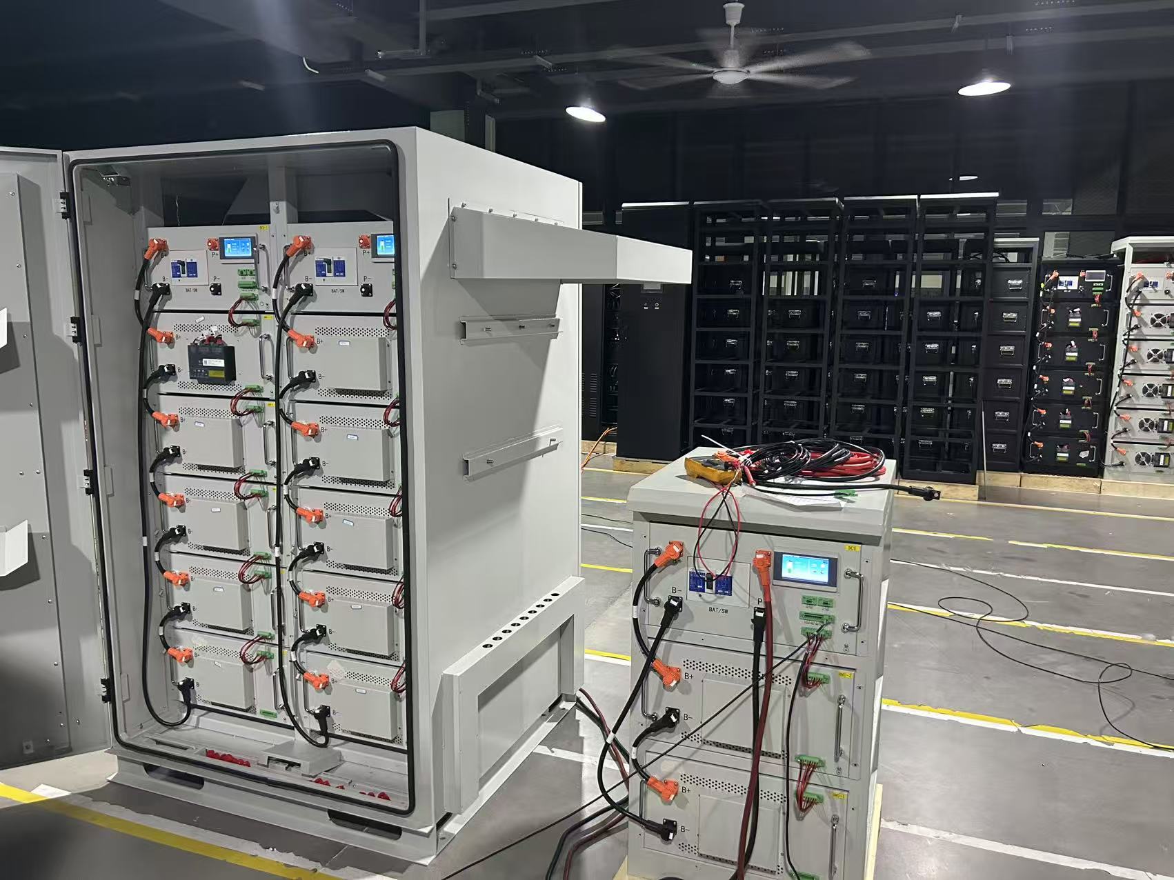 Ip54 Hybrid Liquid Cooling Cabinet 125kw 261kwh Lithium Ion Battery Industrial Commercial Energy Storage Bess System Container - Buy Product on Alibaba.com